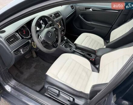 Сірий Фольксваген Джетта, об'ємом двигуна 1.8 л та пробігом 178 тис. км за 11000 $, фото 31 на Automoto.ua