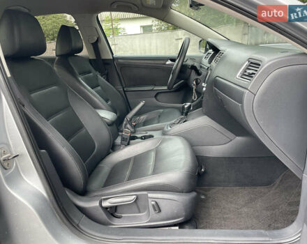 Серый Фольксваген Джетта, объемом двигателя 1.8 л и пробегом 225 тыс. км за 7290 $, фото 26 на Automoto.ua