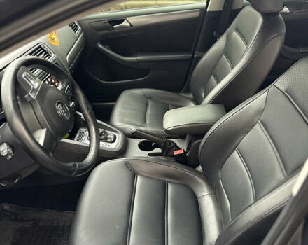 Серый Фольксваген Джетта, объемом двигателя 1.97 л и пробегом 260 тыс. км за 11000 $, фото 27 на Automoto.ua