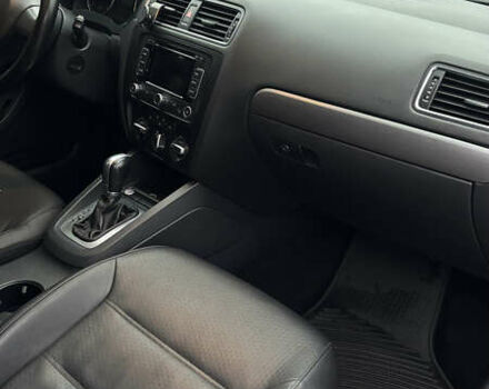 Сірий Фольксваген Джетта, об'ємом двигуна 1.97 л та пробігом 230 тис. км за 10800 $, фото 16 на Automoto.ua