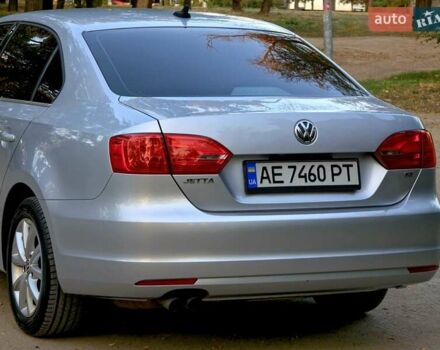 Серый Фольксваген Джетта, объемом двигателя 1.8 л и пробегом 177 тыс. км за 9900 $, фото 5 на Automoto.ua