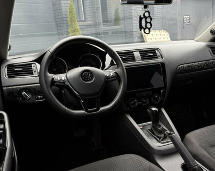 Серый Фольксваген Джетта, объемом двигателя 1.98 л и пробегом 188 тыс. км за 11500 $, фото 21 на Automoto.ua