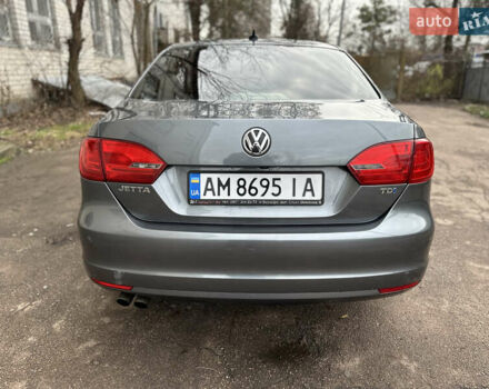 Серый Фольксваген Джетта, объемом двигателя 1.97 л и пробегом 260 тыс. км за 11000 $, фото 5 на Automoto.ua
