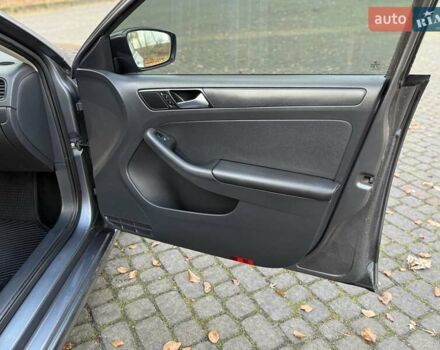 Серый Фольксваген Джетта, объемом двигателя 1.4 л и пробегом 100 тыс. км за 9200 $, фото 92 на Automoto.ua