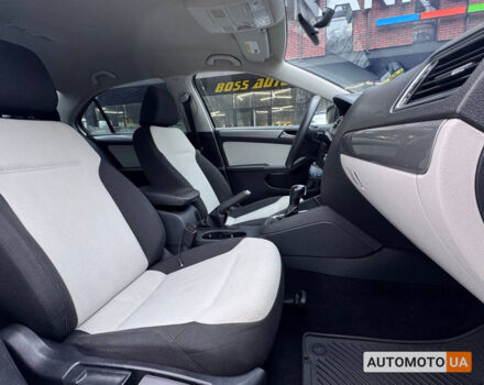 Серый Фольксваген Джетта, объемом двигателя 1.8 л и пробегом 145 тыс. км за 8900 $, фото 15 на Automoto.ua