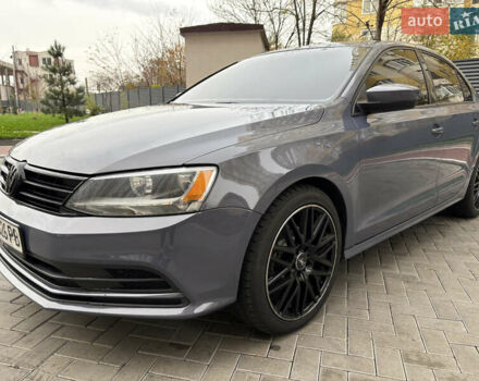 Серый Фольксваген Джетта, объемом двигателя 1.8 л и пробегом 123 тыс. км за 10000 $, фото 3 на Automoto.ua