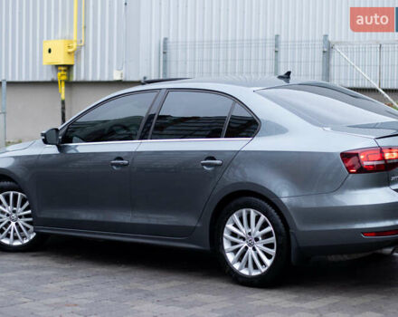 Серый Фольксваген Джетта, объемом двигателя 1.8 л и пробегом 157 тыс. км за 12500 $, фото 5 на Automoto.ua