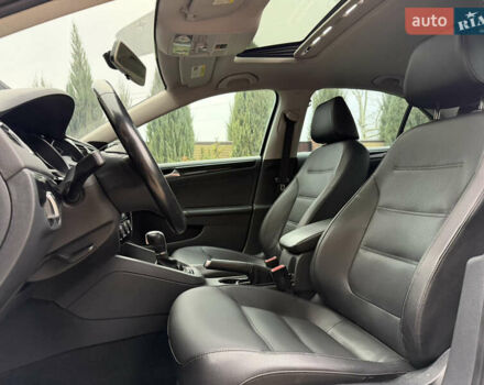 Сірий Фольксваген Джетта, об'ємом двигуна 2 л та пробігом 175 тис. км за 12499 $, фото 35 на Automoto.ua