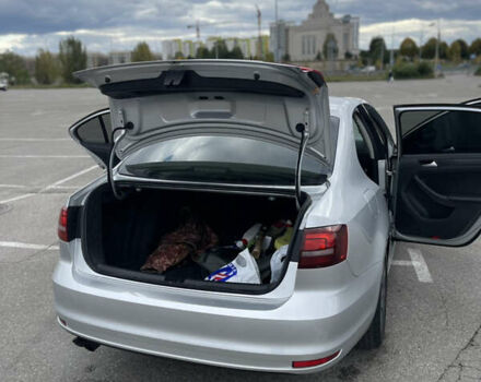 Сірий Фольксваген Джетта, об'ємом двигуна 1.4 л та пробігом 210 тис. км за 9500 $, фото 14 на Automoto.ua