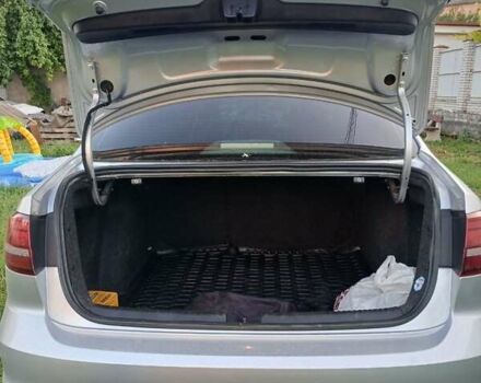 Серый Фольксваген Джетта, объемом двигателя 1.4 л и пробегом 280 тыс. км за 8600 $, фото 7 на Automoto.ua