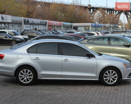 Серый Фольксваген Джетта, объемом двигателя 1.8 л и пробегом 177 тыс. км за 10999 $, фото 2 на Automoto.ua