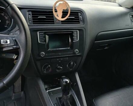 Серый Фольксваген Джетта, объемом двигателя 1.4 л и пробегом 280 тыс. км за 8600 $, фото 4 на Automoto.ua