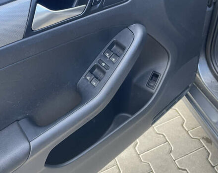 Сірий Фольксваген Джетта, об'ємом двигуна 1.8 л та пробігом 163 тис. км за 9200 $, фото 13 на Automoto.ua