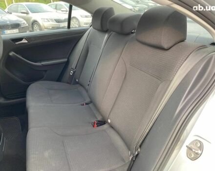 Серый Фольксваген Джетта, объемом двигателя 1.4 л и пробегом 74 тыс. км за 9590 $, фото 22 на Automoto.ua