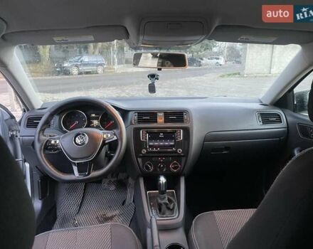 Серый Фольксваген Джетта, объемом двигателя 1.39 л и пробегом 187 тыс. км за 6999 $, фото 7 на Automoto.ua