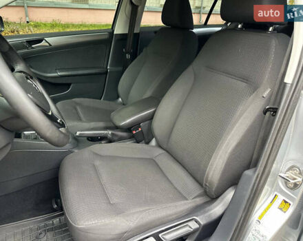 Сірий Фольксваген Джетта, об'ємом двигуна 2 л та пробігом 198 тис. км за 11500 $, фото 35 на Automoto.ua