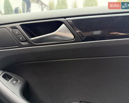 Сірий Фольксваген Джетта, об'ємом двигуна 2 л та пробігом 175 тис. км за 12499 $, фото 59 на Automoto.ua