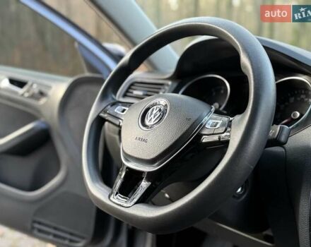 Серый Фольксваген Джетта, объемом двигателя 1.4 л и пробегом 100 тыс. км за 9200 $, фото 100 на Automoto.ua