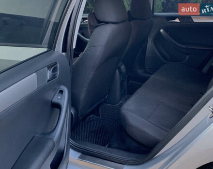 Серый Фольксваген Джетта, объемом двигателя 1.4 л и пробегом 113 тыс. км за 9900 $, фото 10 на Automoto.ua