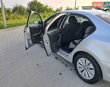 Серый Фольксваген Джетта, объемом двигателя 1.39 л и пробегом 185 тыс. км за 6500 $, фото 6 на Automoto.ua