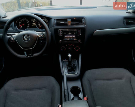 Серый Фольксваген Джетта, объемом двигателя 1.4 л и пробегом 113 тыс. км за 9900 $, фото 11 на Automoto.ua