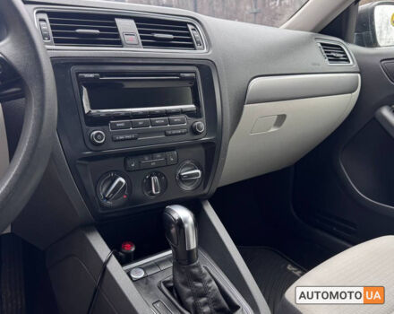 Серый Фольксваген Джетта, объемом двигателя 1.8 л и пробегом 145 тыс. км за 8900 $, фото 10 на Automoto.ua