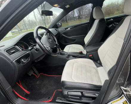 Серый Фольксваген Джетта, объемом двигателя 1.8 л и пробегом 105 тыс. км за 11500 $, фото 8 на Automoto.ua