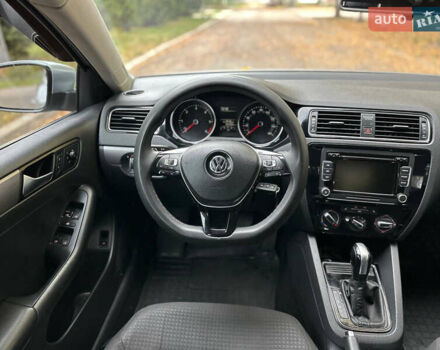 Сірий Фольксваген Джетта, об'ємом двигуна 2 л та пробігом 198 тис. км за 11500 $, фото 28 на Automoto.ua