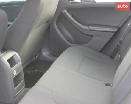 Серый Фольксваген Джетта, объемом двигателя 1.8 л и пробегом 177 тыс. км за 10999 $, фото 12 на Automoto.ua