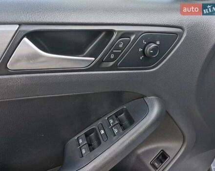 Сірий Фольксваген Джетта, об'ємом двигуна 1.8 л та пробігом 278 тис. км за 9999 $, фото 11 на Automoto.ua