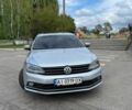 Серый Фольксваген Джетта, объемом двигателя 1.8 л и пробегом 193 тыс. км за 9600 $, фото 4 на Automoto.ua