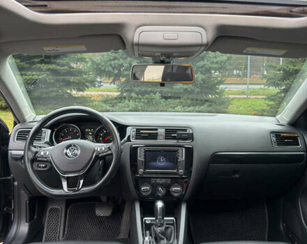 Серый Фольксваген Джетта, объемом двигателя 1.8 л и пробегом 157 тыс. км за 12500 $, фото 25 на Automoto.ua