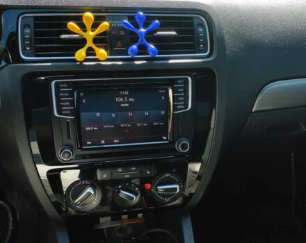 Серый Фольксваген Джетта, объемом двигателя 1.8 л и пробегом 220 тыс. км за 9000 $, фото 7 на Automoto.ua