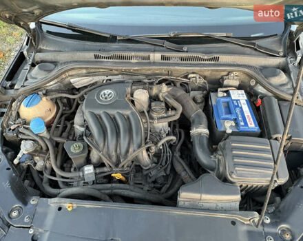 Сірий Фольксваген Джетта, об'ємом двигуна 2 л та пробігом 161 тис. км за 9800 $, фото 17 на Automoto.ua