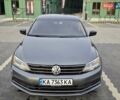 Фольксваген Джетта 2015 в Ирпене на Automoto.ua Серый Фольксваген Джетта, объемом двигателя 1.98 л и пробегом 158 тыс. км за 9500 $, фото 2 на Automoto.ua