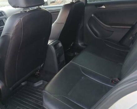 Серый Фольксваген Джетта, объемом двигателя 1.4 л и пробегом 280 тыс. км за 8600 $, фото 1 на Automoto.ua