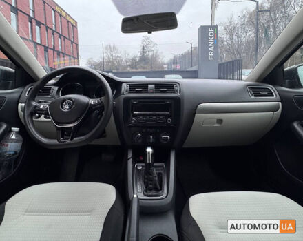 Серый Фольксваген Джетта, объемом двигателя 1.8 л и пробегом 145 тыс. км за 8900 $, фото 11 на Automoto.ua