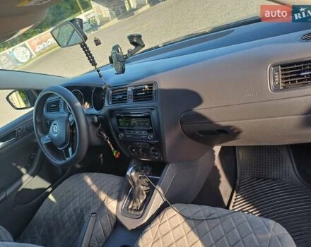 Сірий Фольксваген Джетта, об'ємом двигуна 2 л та пробігом 137 тис. км за 9000 $, фото 14 на Automoto.ua