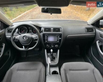 Сірий Фольксваген Джетта, об'ємом двигуна 2 л та пробігом 198 тис. км за 11500 $, фото 29 на Automoto.ua