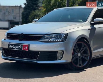 Сірий Фольксваген Джетта, об'ємом двигуна 2 л та пробігом 285 тис. км за 13980 $, фото 3 на Automoto.ua