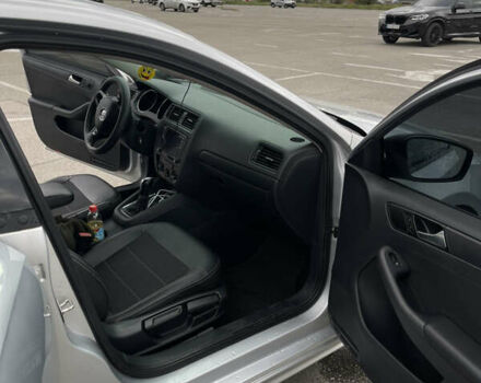 Сірий Фольксваген Джетта, об'ємом двигуна 1.4 л та пробігом 210 тис. км за 9500 $, фото 19 на Automoto.ua