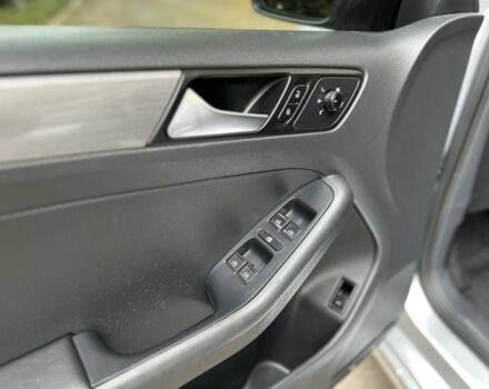 Серый Фольксваген Джетта, объемом двигателя 2 л и пробегом 199 тыс. км за 11500 $, фото 14 на Automoto.ua