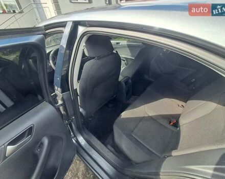 Серый Фольксваген Джетта, объемом двигателя 1.4 л и пробегом 156 тыс. км за 9000 $, фото 1 на Automoto.ua