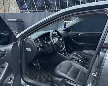 Серый Фольксваген Джетта, объемом двигателя 1.97 л и пробегом 167 тыс. км за 13300 $, фото 6 на Automoto.ua