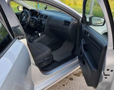 Серый Фольксваген Джетта, объемом двигателя 1.39 л и пробегом 185 тыс. км за 6500 $, фото 4 на Automoto.ua