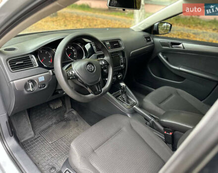 Сірий Фольксваген Джетта, об'ємом двигуна 2 л та пробігом 198 тис. км за 11500 $, фото 27 на Automoto.ua