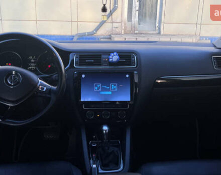 Серый Фольксваген Джетта, объемом двигателя 1.8 л и пробегом 148 тыс. км за 10500 $, фото 9 на Automoto.ua