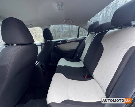 Серый Фольксваген Джетта, объемом двигателя 1.8 л и пробегом 145 тыс. км за 8900 $, фото 16 на Automoto.ua