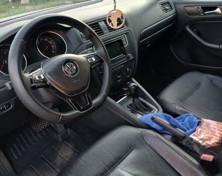 Серый Фольксваген Джетта, объемом двигателя 1.4 л и пробегом 280 тыс. км за 8600 $, фото 2 на Automoto.ua