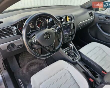 Сірий Фольксваген Джетта, об'ємом двигуна 1.8 л та пробігом 278 тис. км за 9999 $, фото 15 на Automoto.ua